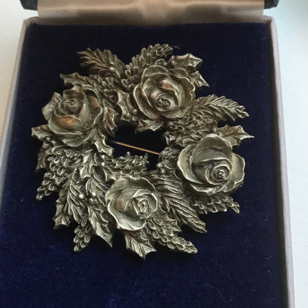 Brooch